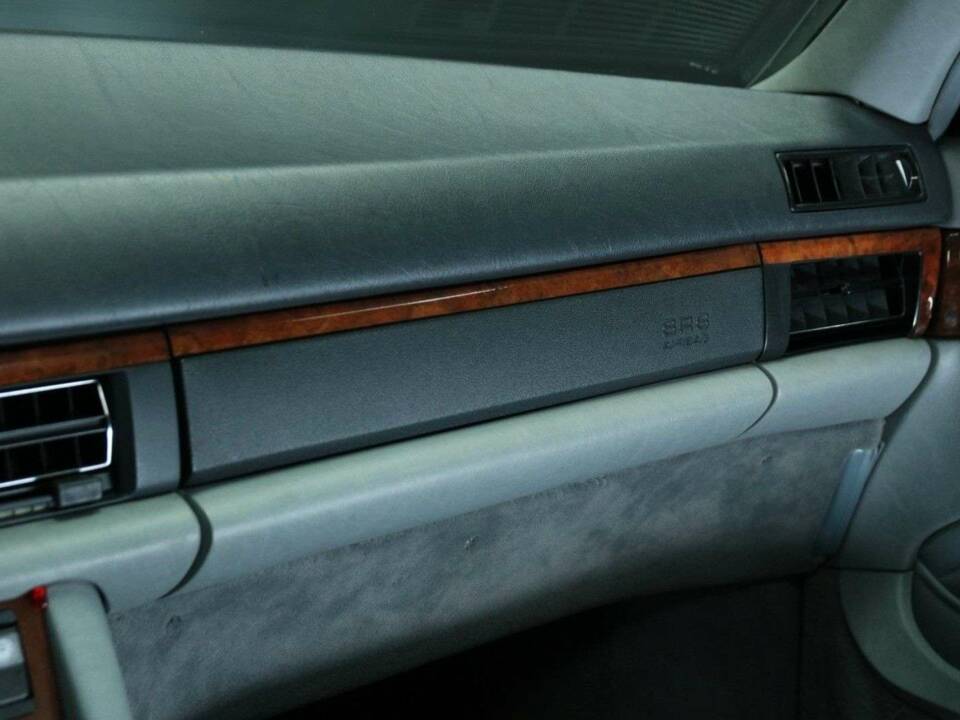 Afbeelding 25/50 van Mercedes-Benz 560 SEC (1991)