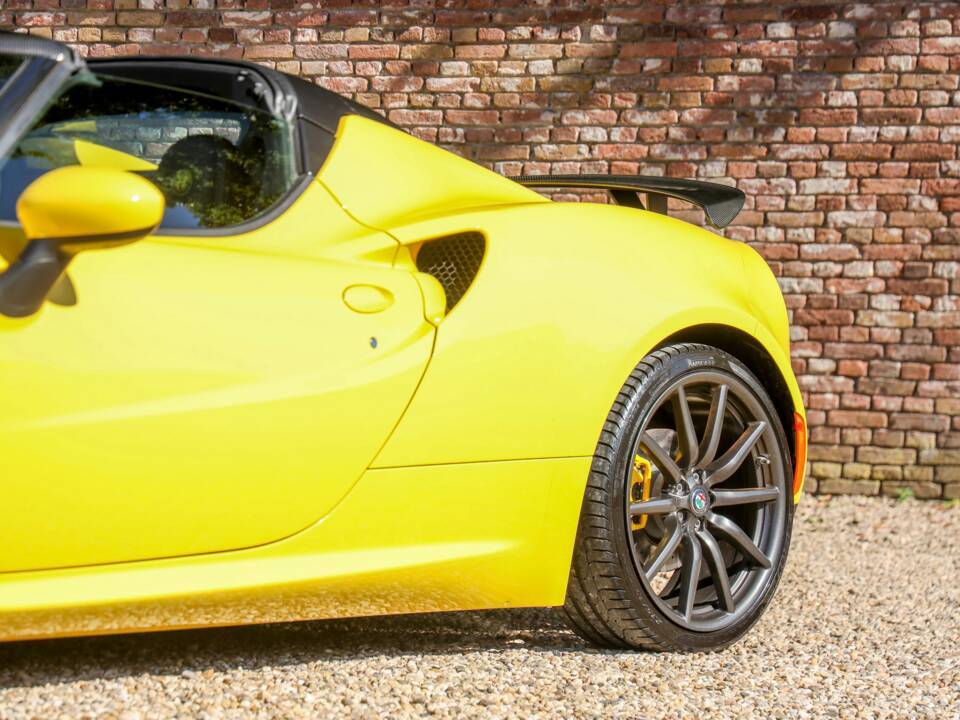 Image 19/50 of Alfa Romeo 4C Spider (2018)