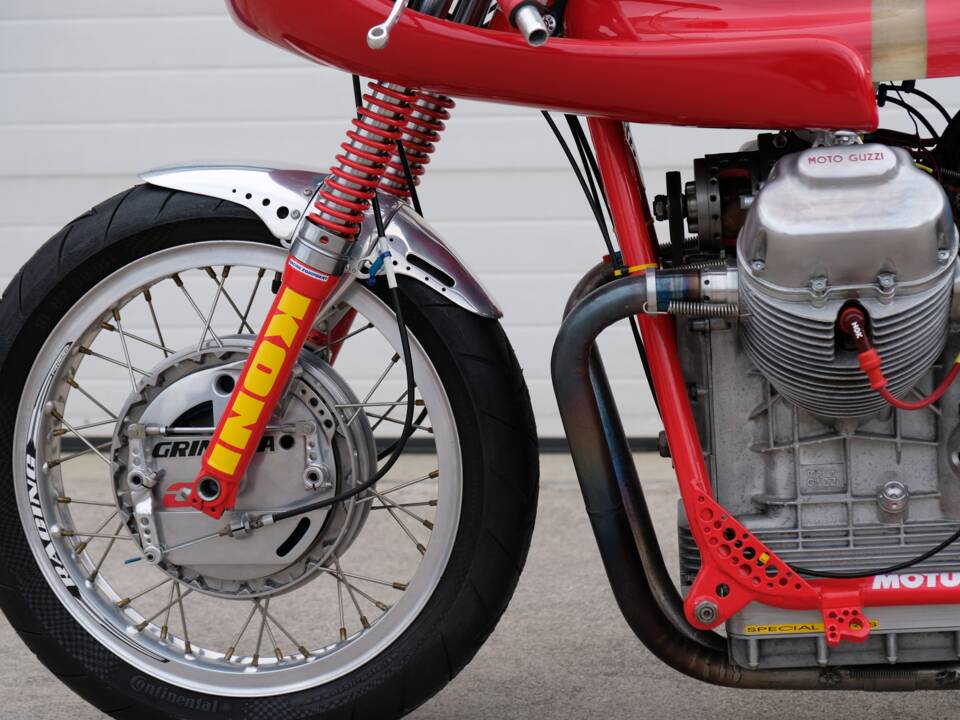 Image 9/44 of Moto Guzzi DUMMY (1972)