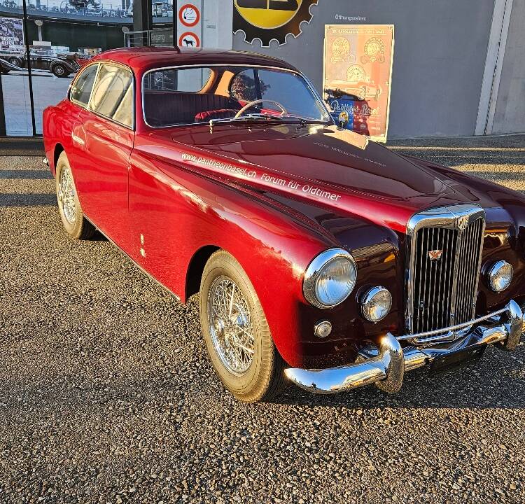 Image 3/16 of Arnolt-MG Coupé Bertone (1955)