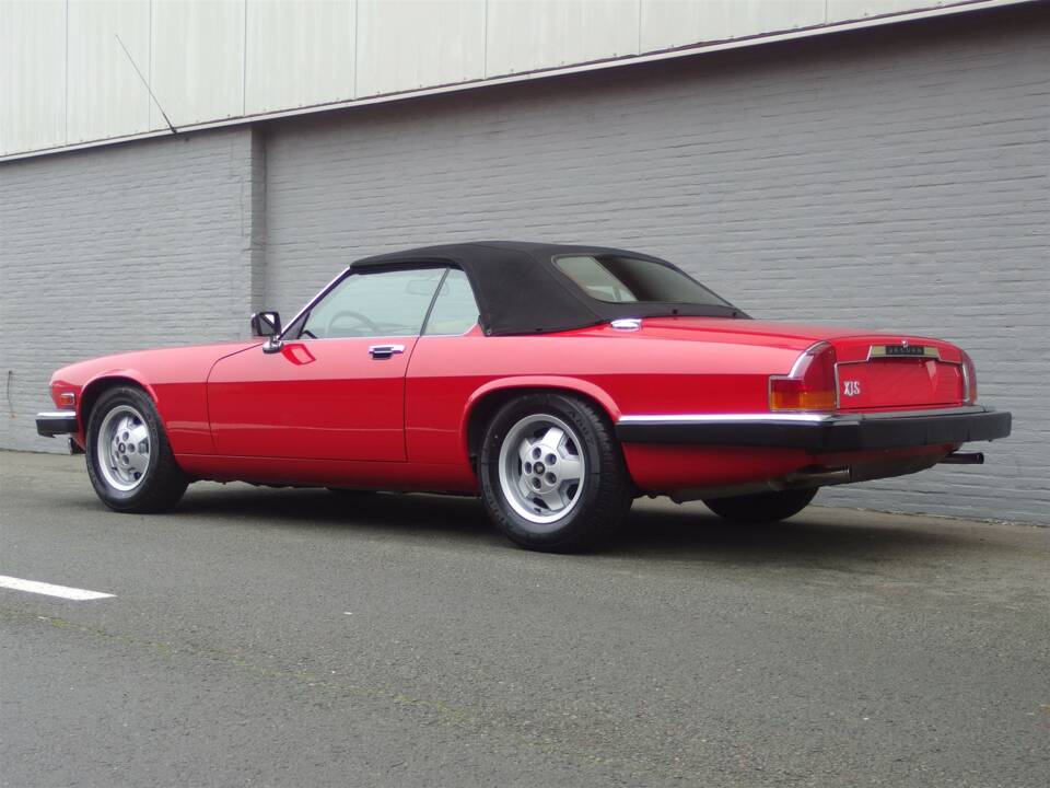Image 4/99 de Jaguar XJS 5.3 V12 (1990)