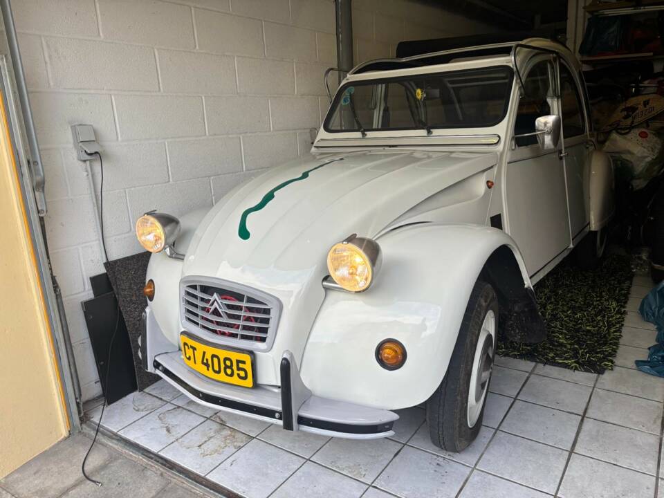 Bild 10/11 von Citroën 2 CV 6 (1988)