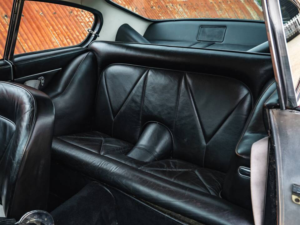 Bild 25/39 von Aston Martin DB 6 (1967)