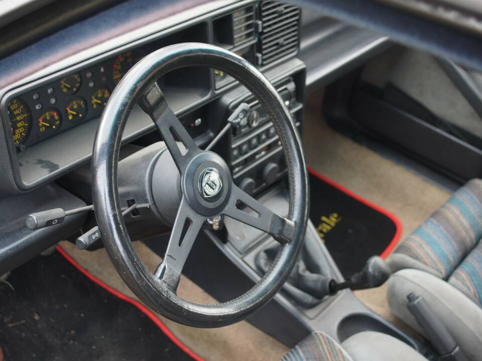 Bild 18/105 von Lancia Delta HF Integrale 16V (1990)