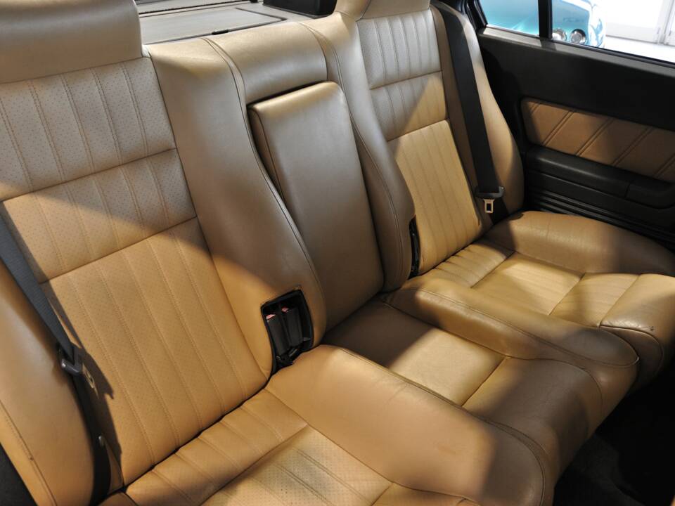 Image 24/33 of Alfa Romeo 164 3.0 24V Q4 (1996)