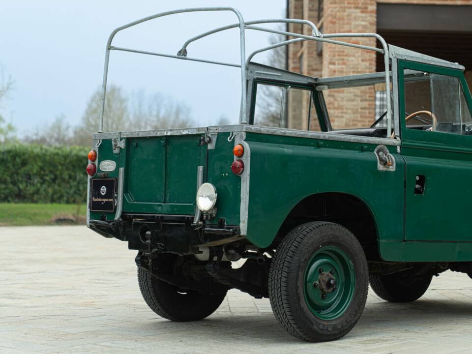 Bild 12/50 von Land Rover 88 (1978)