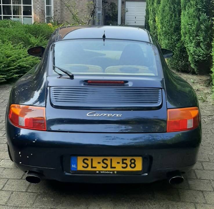 Image 2/4 de Porsche 911 Carrera (1998)