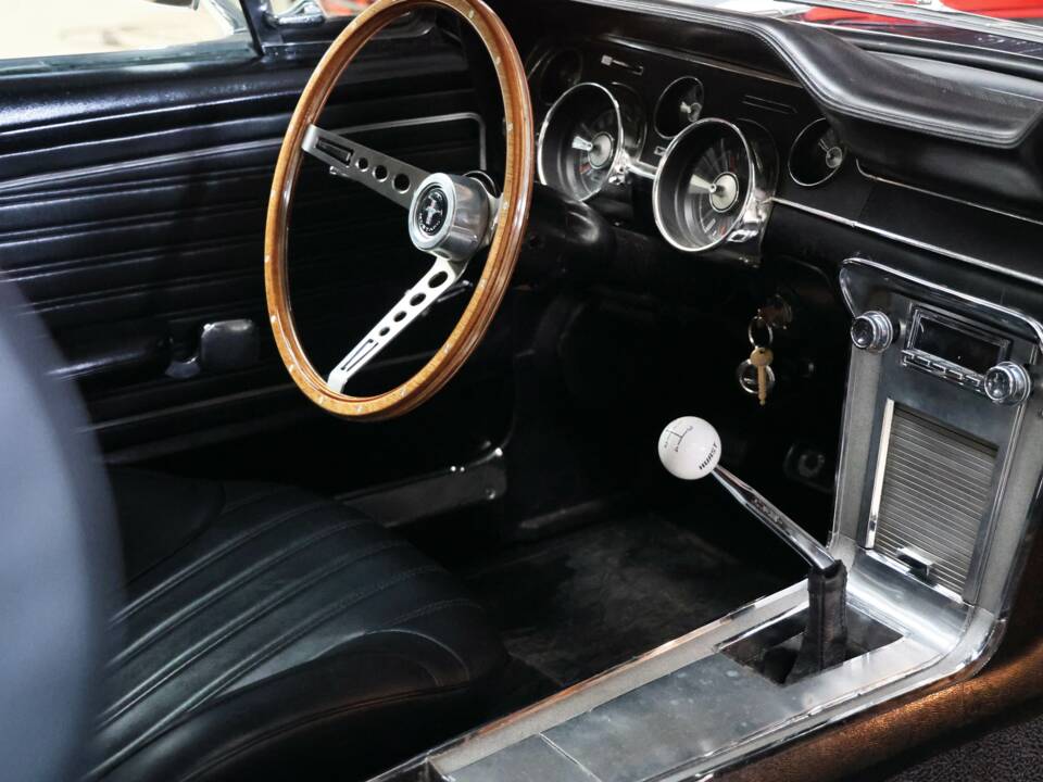 Image 48/57 of Ford Mustang 302 (1968)