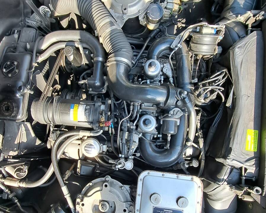 Image 20/25 of Rolls-Royce Silver Shadow II (1980)