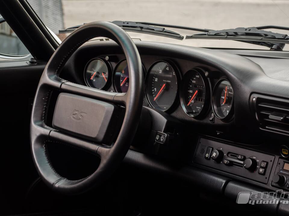 Bild 13/20 von Porsche 911 Carrera 4 (1991)