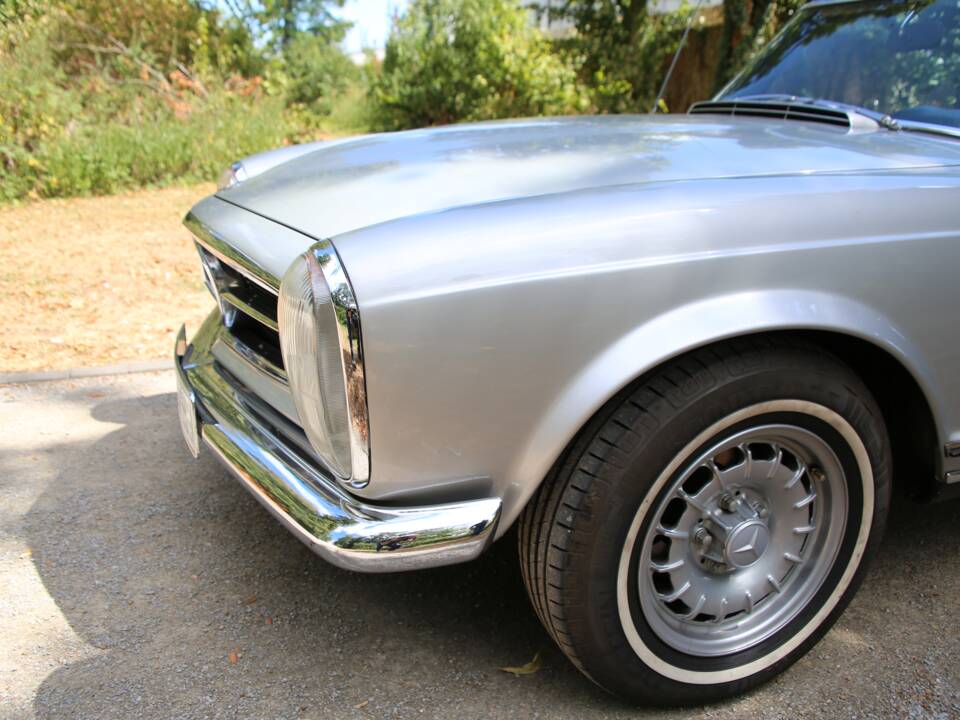 Image 17/37 of Mercedes-Benz 280 SL (1969)