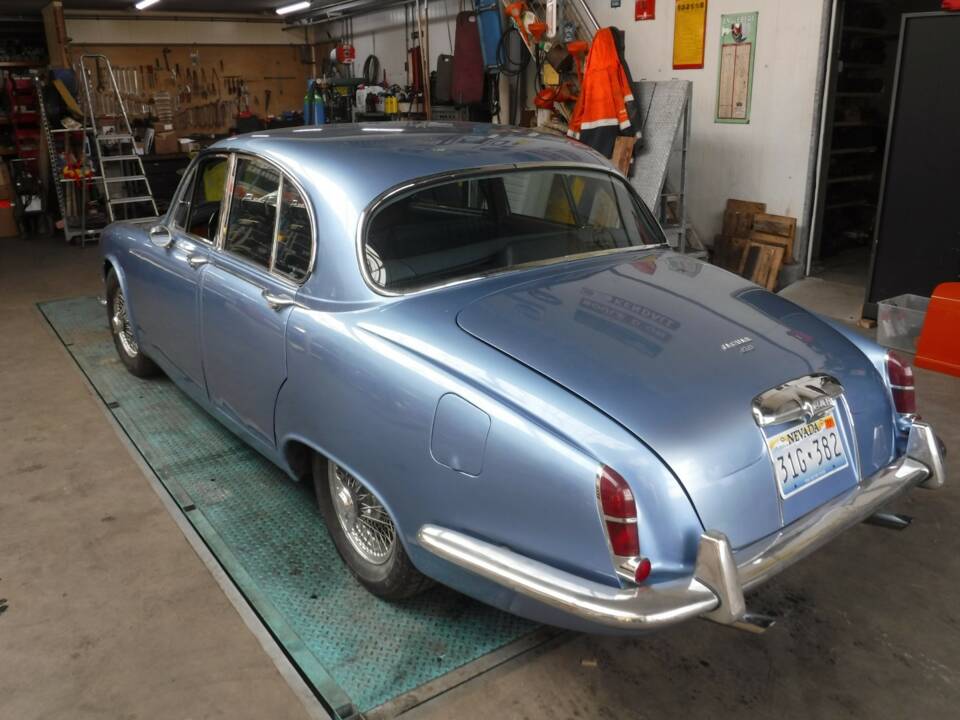 Image 6/50 of Jaguar 420 (1967)