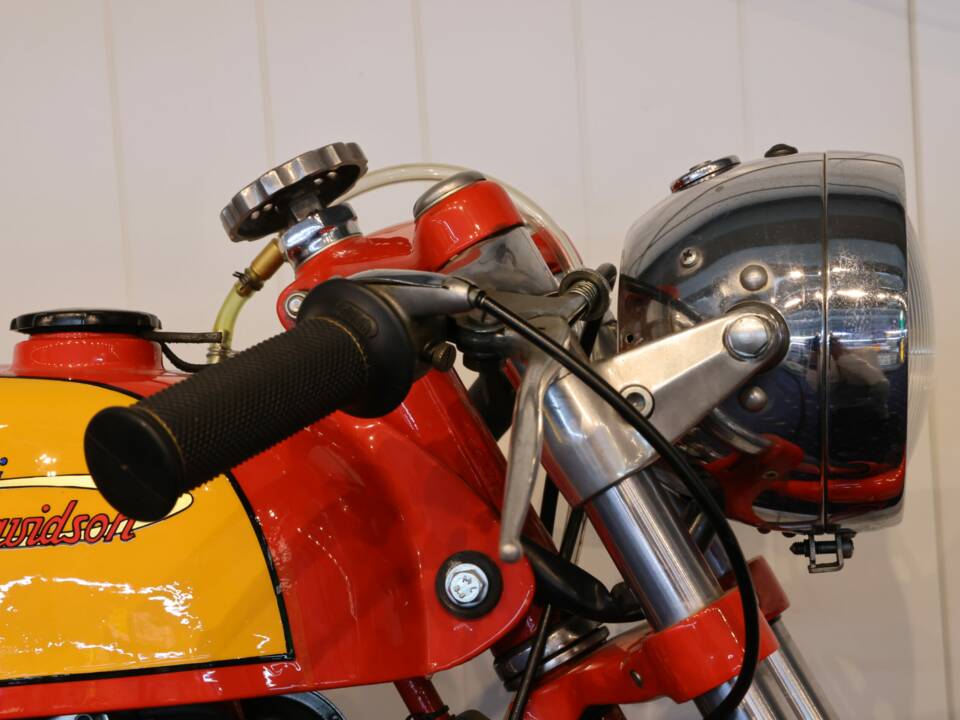 Image 10/27 of Aermacchi Ala Verde (1962)