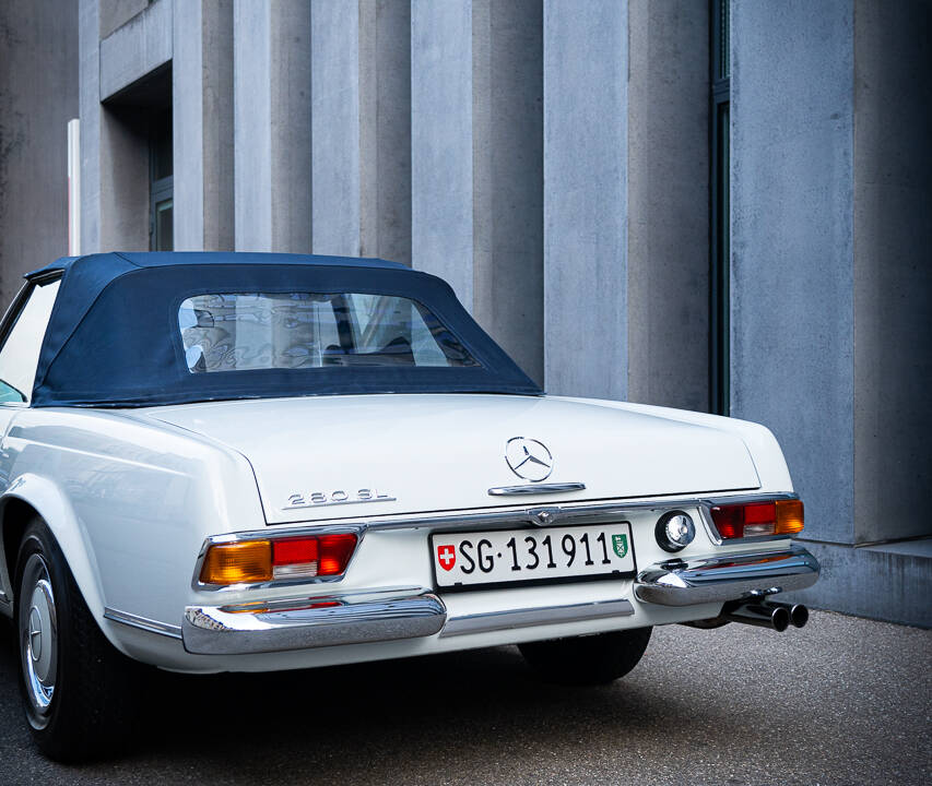 Image 6/15 of Mercedes-Benz 280 SL (1970)