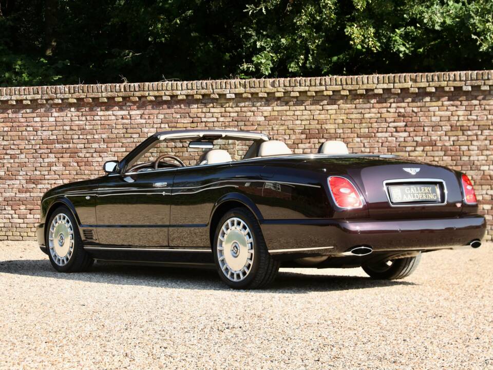 Image 2/50 de Bentley Azure (2008)