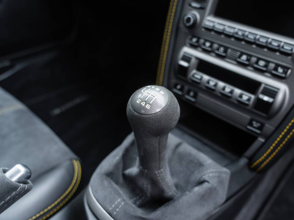 Bild 25/52 von Porsche 911 GT2 (2008)