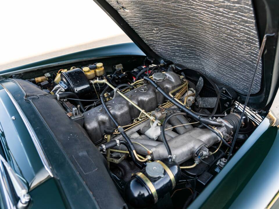 Afbeelding 41/43 van Mercedes-Benz 280 SL (1968)