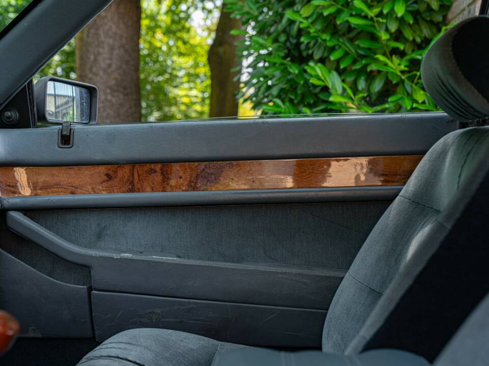 Bild 33/50 von Maserati Biturbo i (1988)