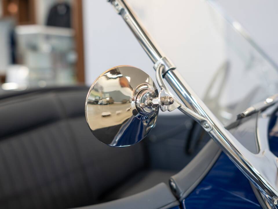 Immagine 36/62 di Jaguar XK 140 OTS (1954)
