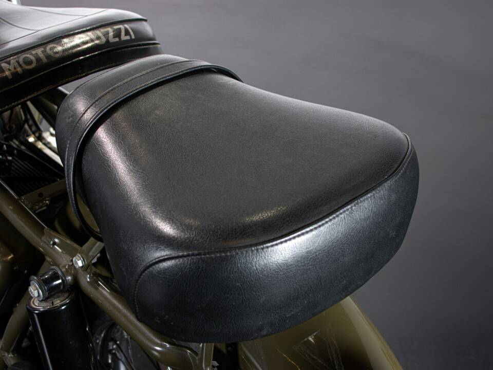Image 15/27 of Moto Guzzi Nuovo Falcone (1973)