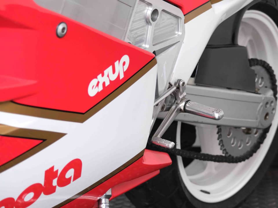 Image 44/95 of Bimota YB6 (1990)