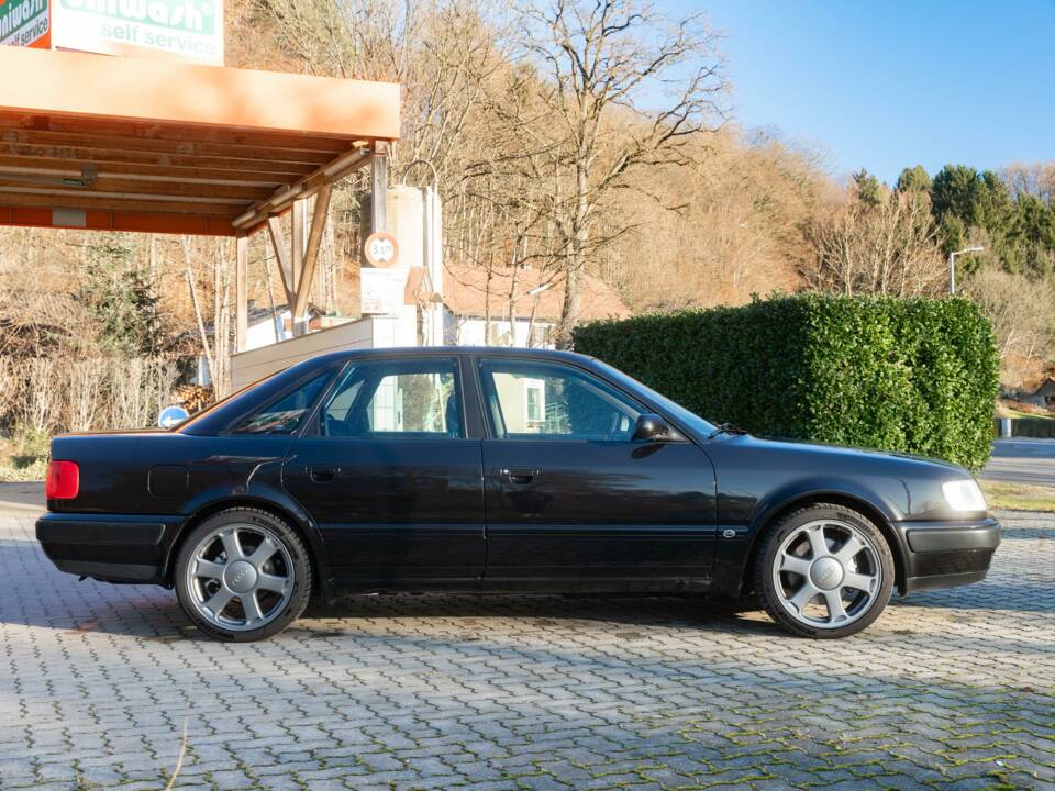 Afbeelding 22/73 van Audi 100 S4 Quattro (1993)