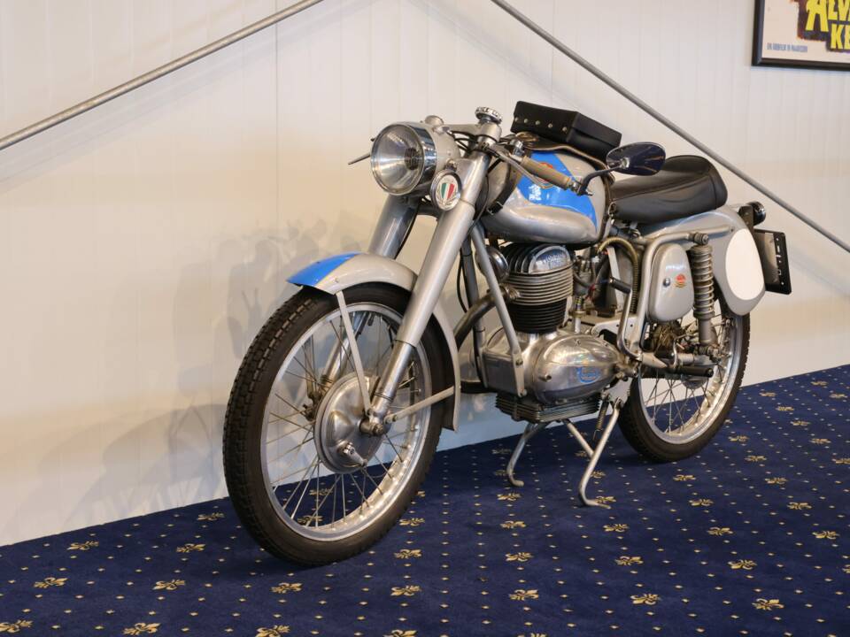 Bild 21/31 von Mondial 175 Turismo Veloce (1959)