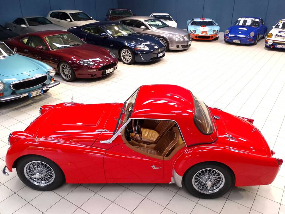 Image 11/50 of Triumph TR 3B (1962)