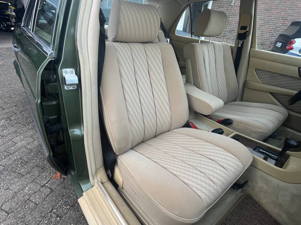 Bild 20/24 von Mercedes-Benz 280 SE (1982)