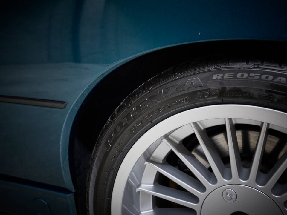 Image 24/81 de BMW 850i (1991)
