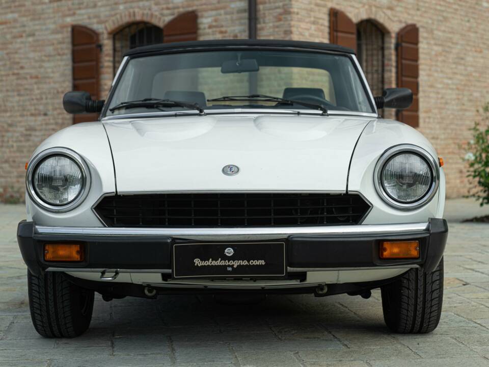 Image 5/50 of FIAT Spider 2000 Pininfarina 50th Anniversary Edition (1981)