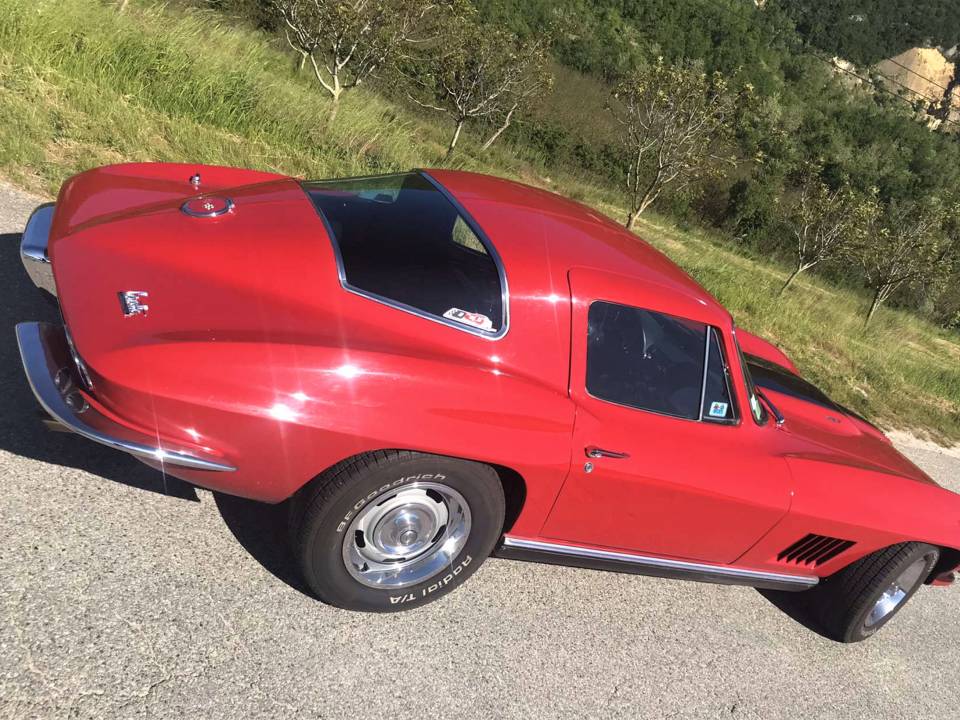 Bild 28/31 von Chevrolet Corvette Sting Ray (1967)