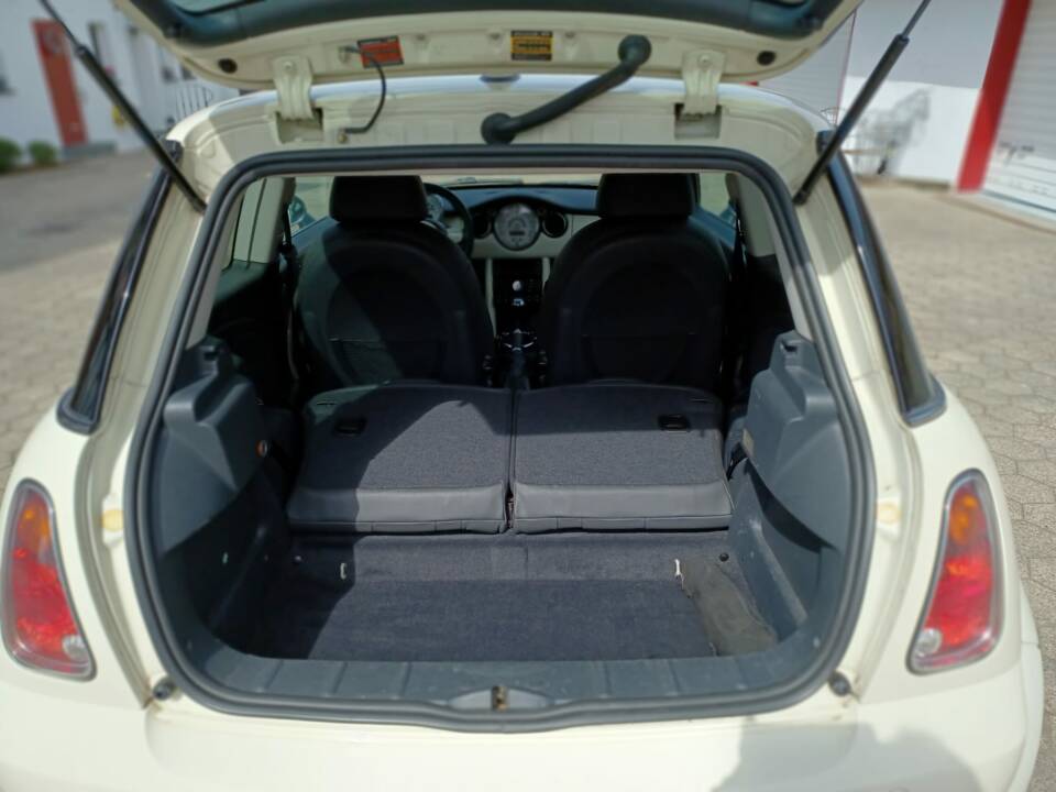 Bild 8/9 von Mini Cooper S JCW (2004)