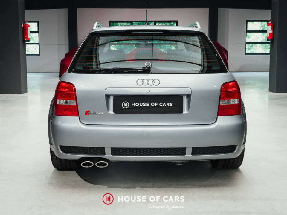 Image 8/25 de Audi RS4 Avant (2001)