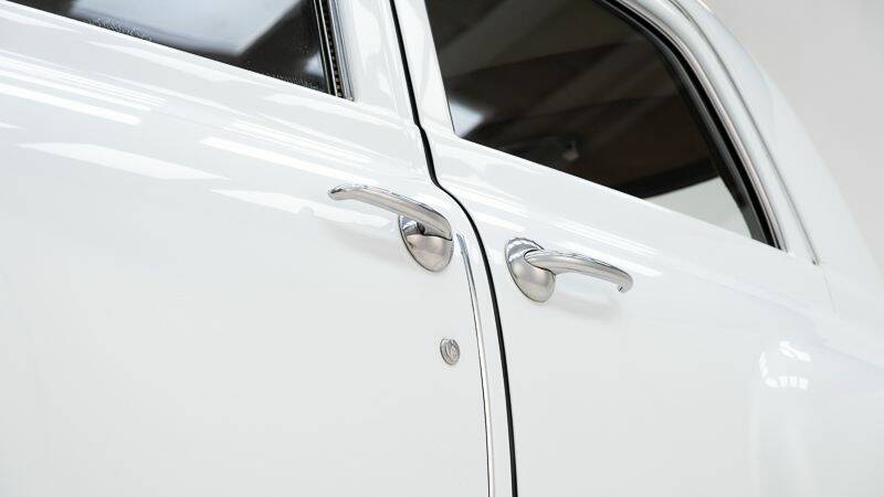 Immagine 13/15 di Studebaker Champion Starlight (1951)