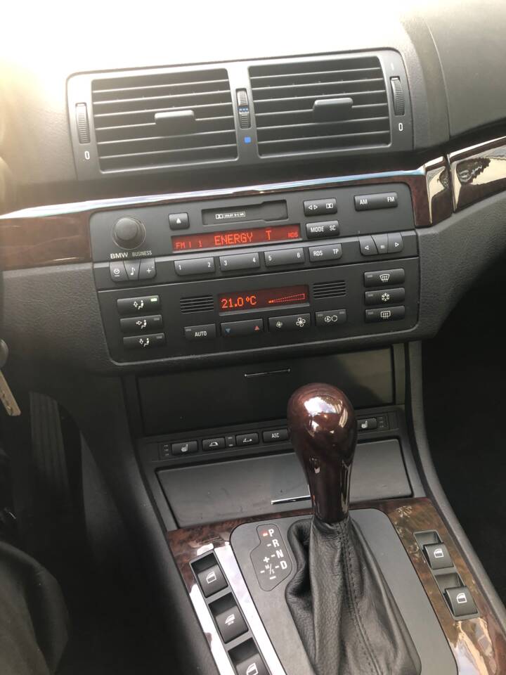 Imagen 13/23 de BMW 323Ci (2000)