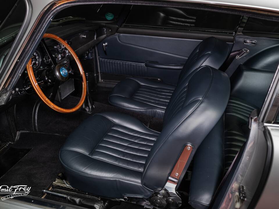 Image 10/10 of Aston Martin DB 5 Vantage (1965)