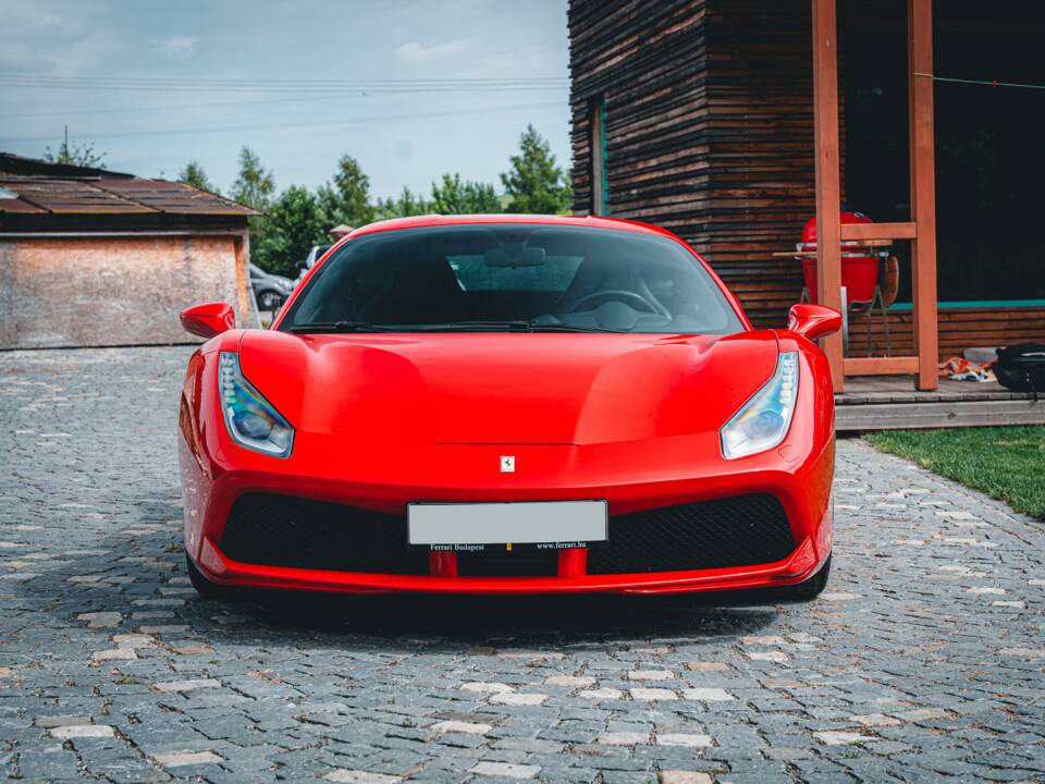 Image 10/56 of Ferrari 488 GTB (2020)
