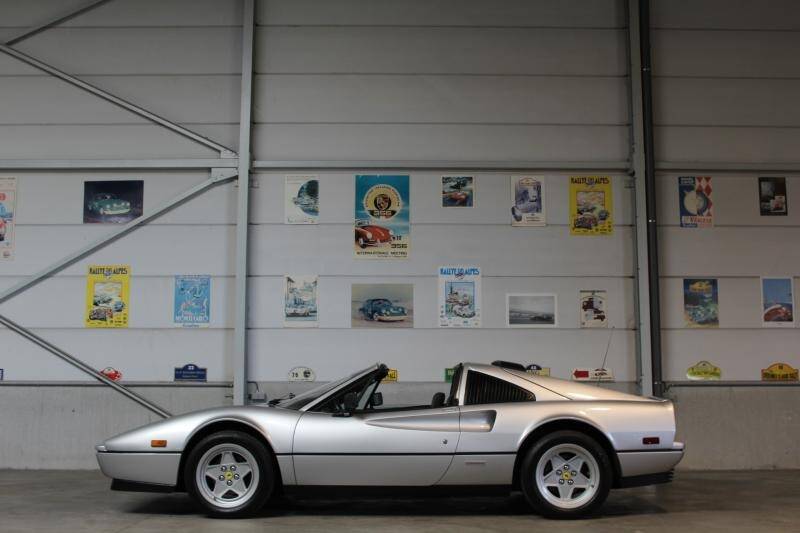 Image 7/11 of Ferrari 328 GTS (1986)