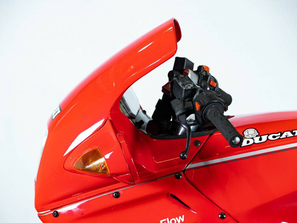 Image 22/50 de Ducati 750 Paso (1987)