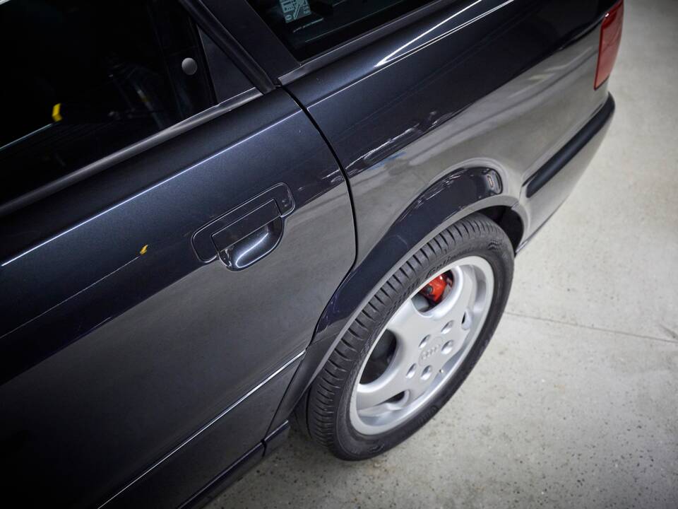 Image 65/99 of Audi RS2 Avant (1994)