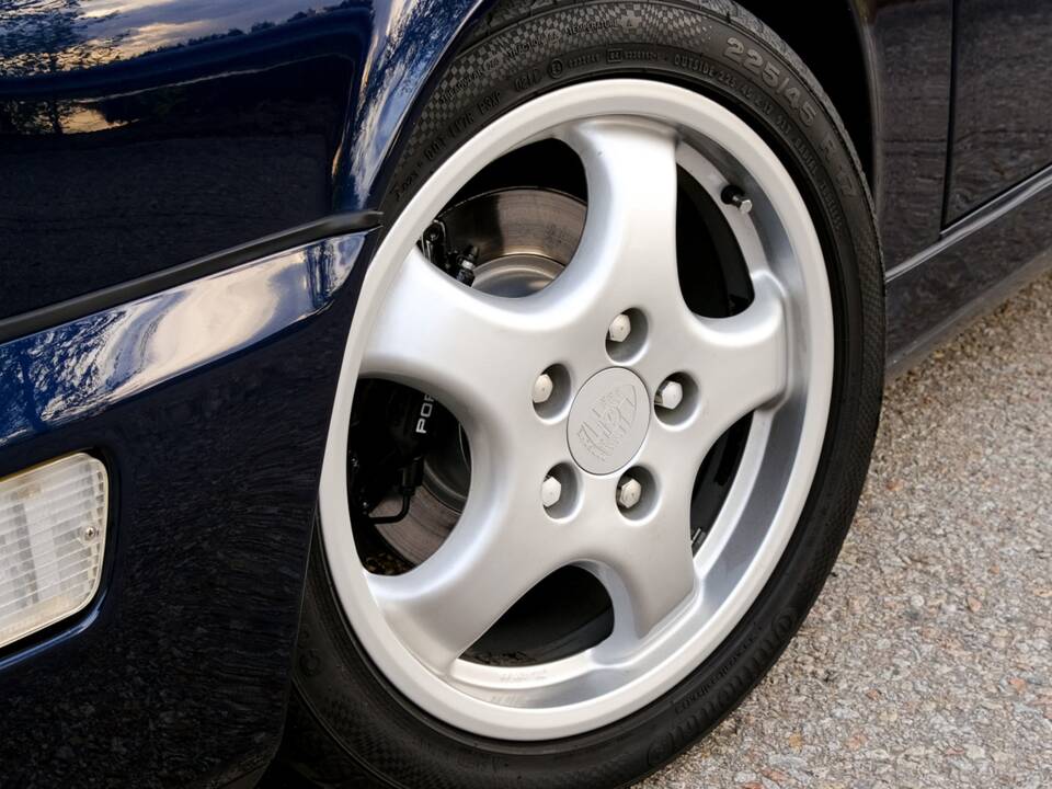 Bild 5/34 von Porsche 911 Carrera 4 (1991)