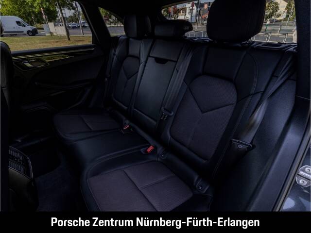Bild 25/49 von Porsche Macan S (2022)