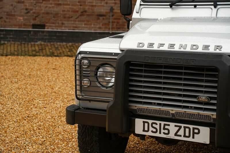 Image 33/50 de Land Rover Defender 110 (2015)