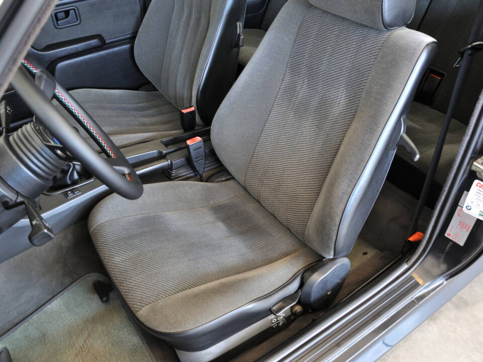 Imagen 21/40 de BMW 325ix (1989)