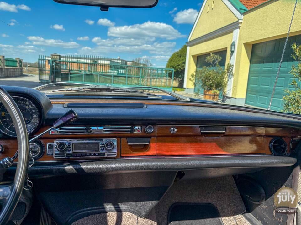 Bild 10/13 von Mercedes-Benz 280 SE (1970)