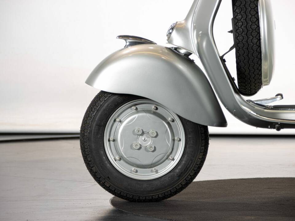 Bild 21/50 von Piaggio Vespa 150 GS (1958)