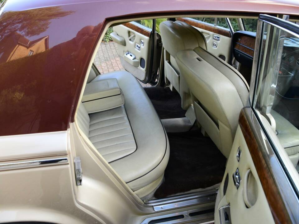 Image 27/50 of Rolls-Royce Silver Shadow II (1977)