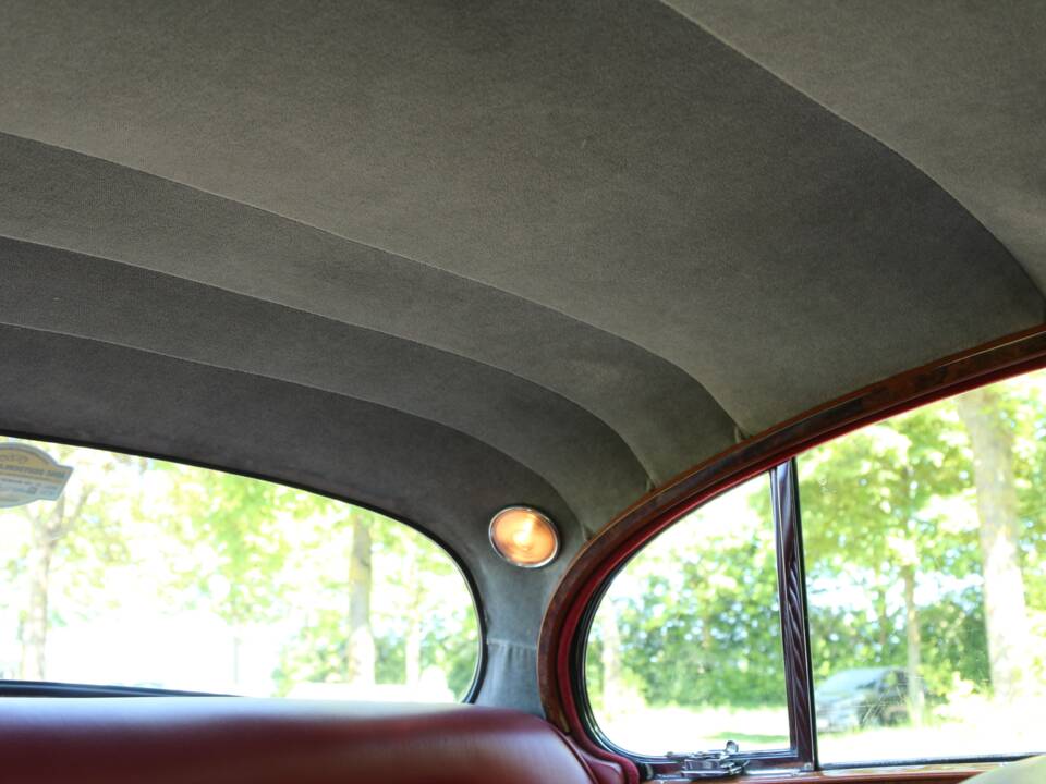 Image 7/18 de Jaguar Mk II 3.4 (1963)