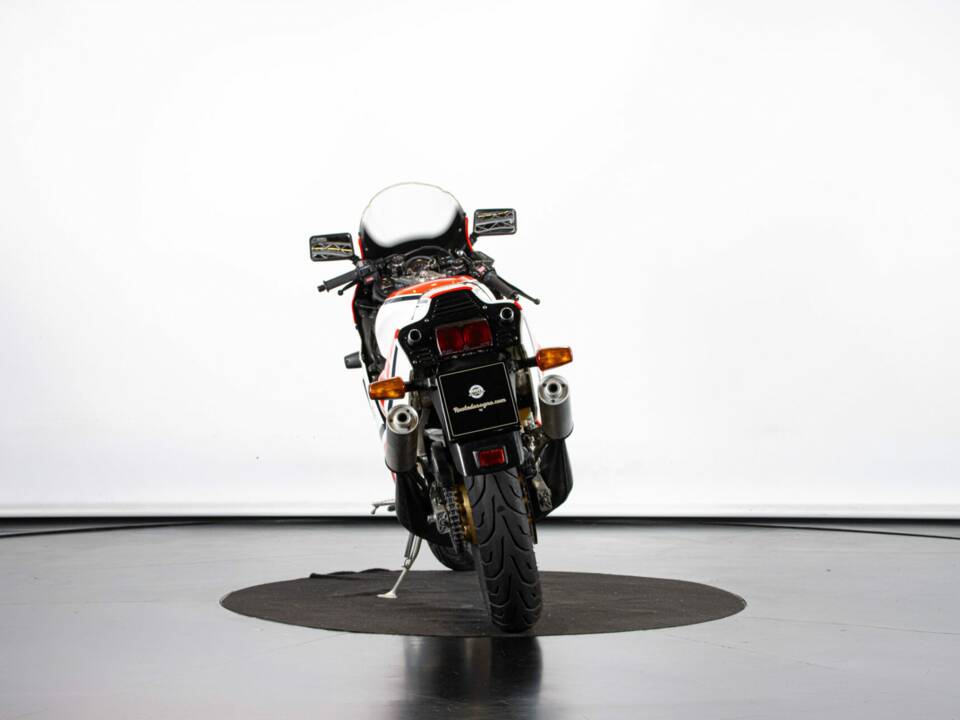Immagine 3/50 di Yamaha RZV 500 R (1985)